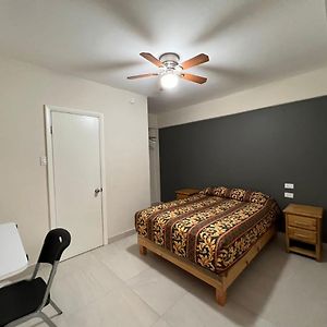 Habitación con Cama King